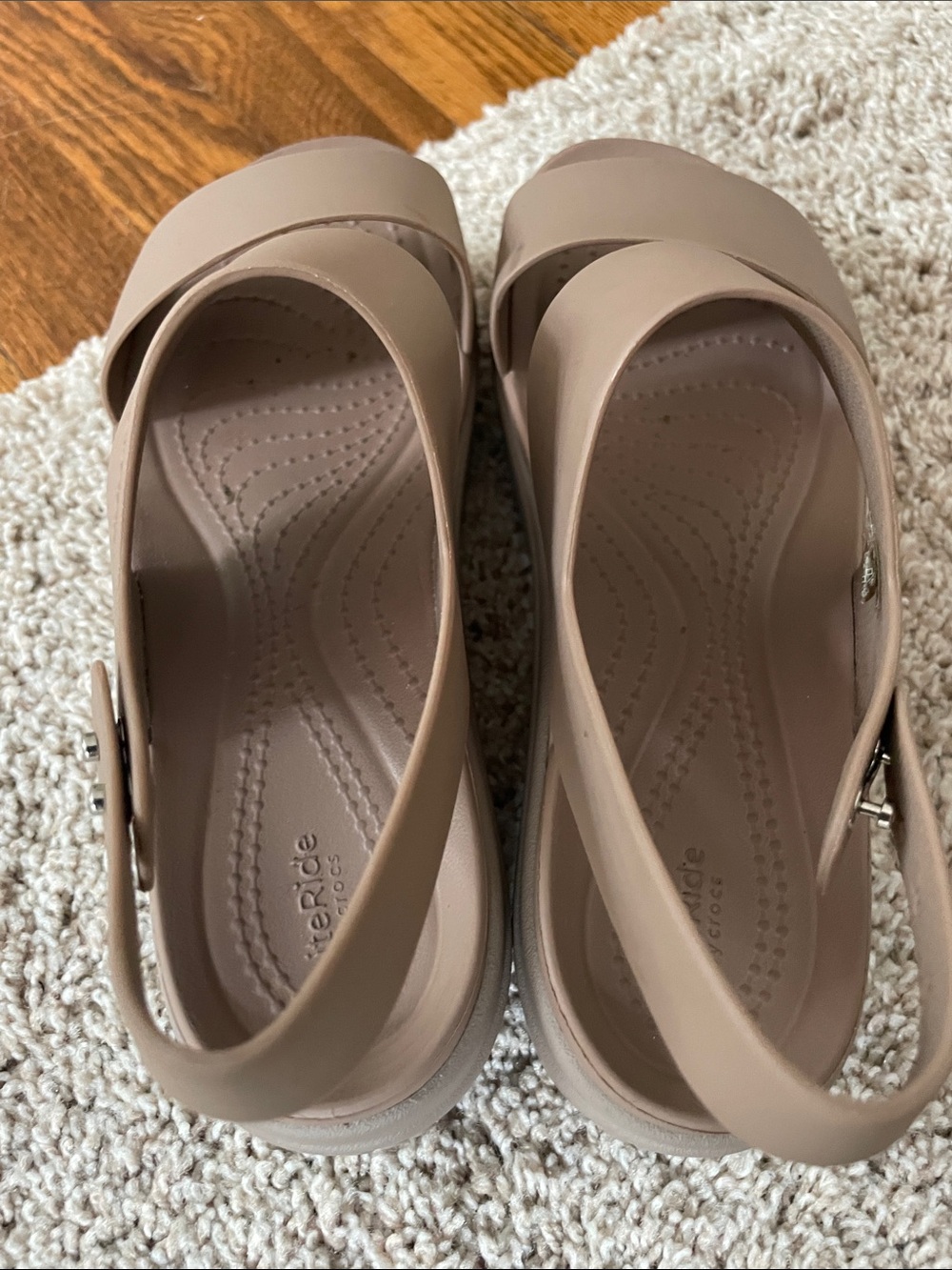 CROCS Women’s Brooklyn Sandals - Picture 6 of 10